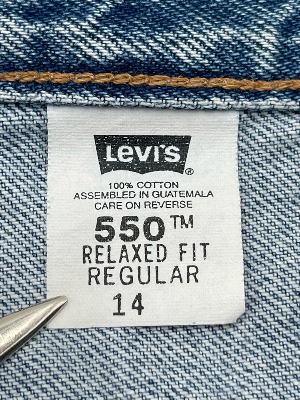 VTG 2000s Levi’s 550 Jean Shorts Women’s 14 Mis Relaxed Fit Blue Denim Jorts